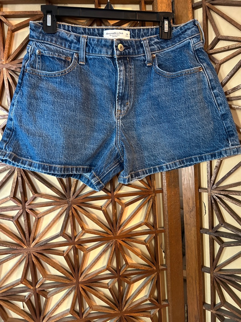 Abercrombie & Fitch Curve Love 29 The A Line Short Mid-Rise Shorts